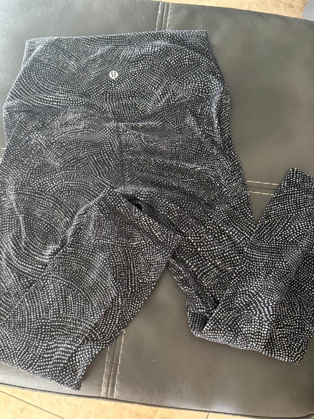 lululemon athletica Black and White Patterned Leggings - Picture 1 of 4